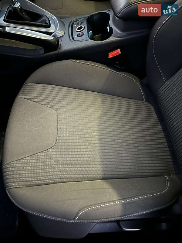 Хетчбек Ford Focus 2012 в Стрию
