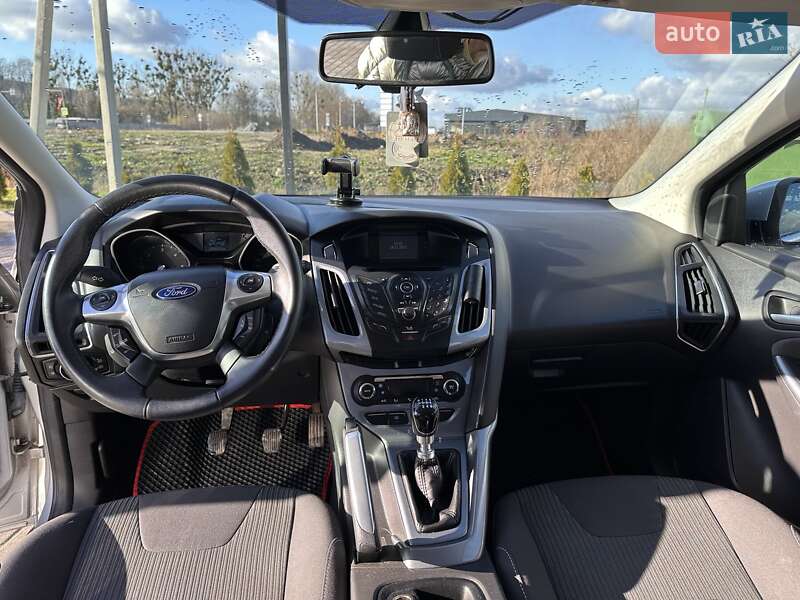 Хэтчбек Ford Focus 2012 в Золочеве фото 8 Хэтчбек Ford Focus 2012 в Золочеве