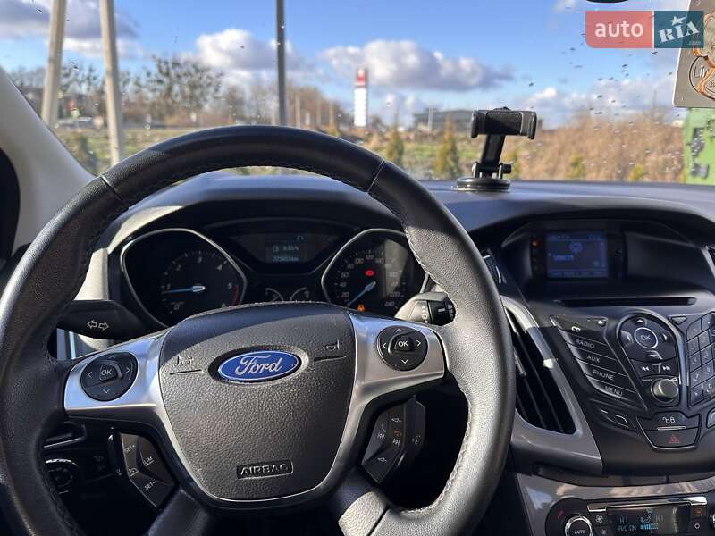 Хэтчбек Ford Focus 2012 в Золочеве фото 12 Хэтчбек Ford Focus 2012 в Золочеве