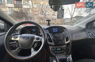 Хетчбек Ford Focus 2012 в Золочеві