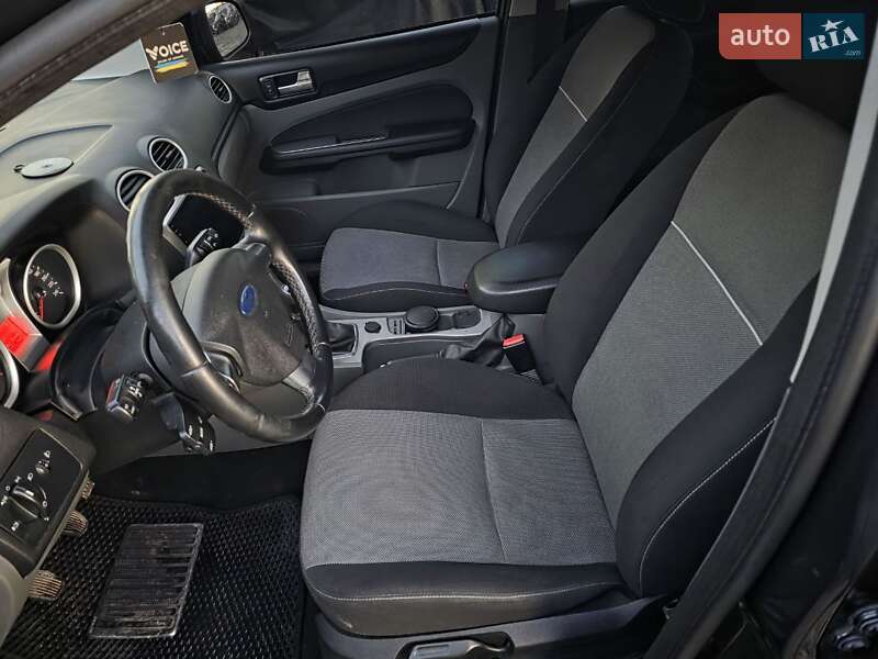 Хэтчбек Ford Focus 2010 в Тернополе