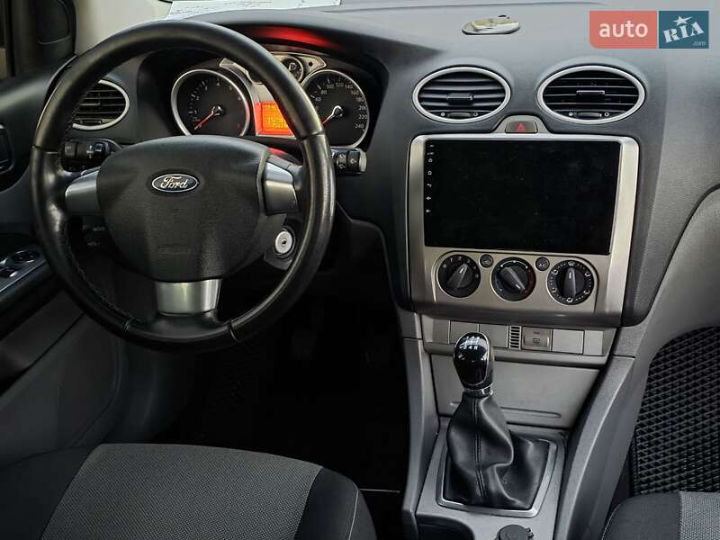 Хэтчбек Ford Focus 2010 в Тернополе
