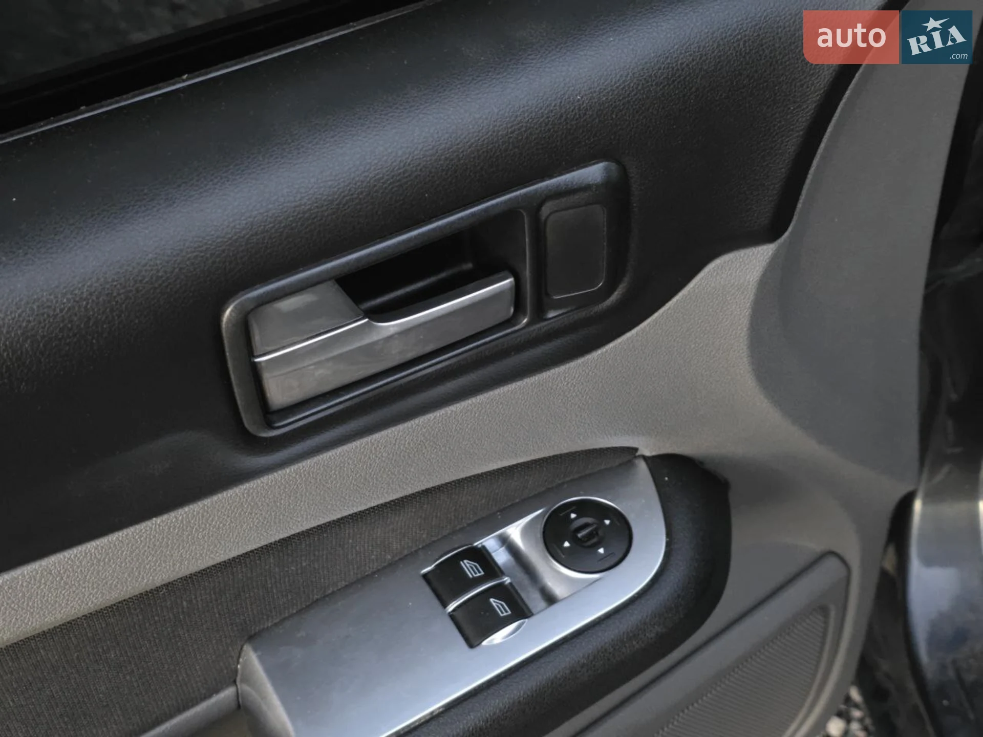 2010 Ford Focus - мініатюра 31