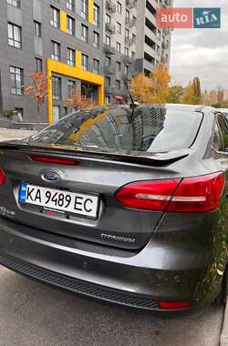 Седан Ford Focus 2017 в Киеве