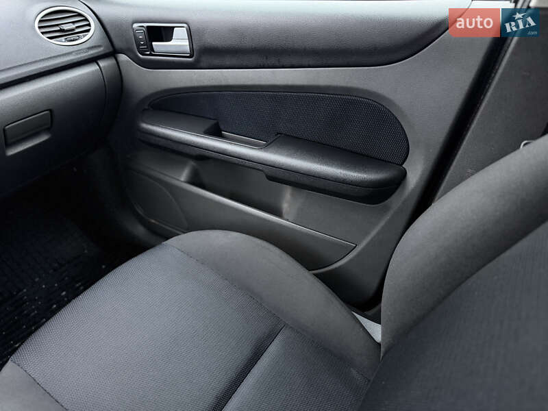 Универсал Ford Focus 2007 в Ровно