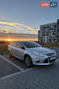Универсал Ford Focus 2013 в Пустомытах