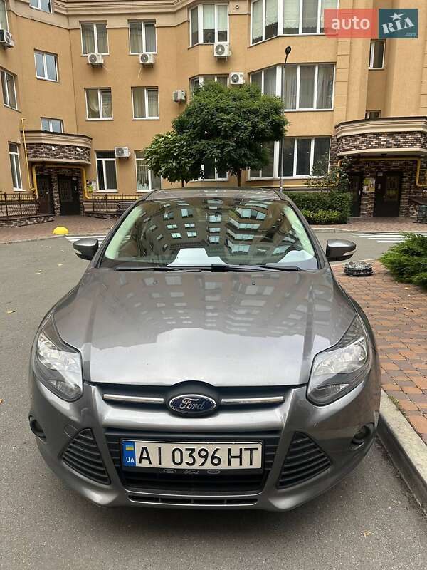 Хэтчбек Ford Focus 2014 в Киеве фото 7 Хэтчбек Ford Focus 2014 в Киеве