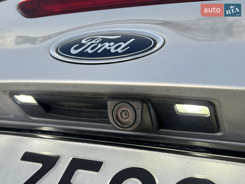 Седан Ford Focus 2016 в Києві