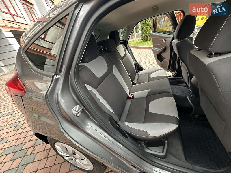 Хэтчбек Ford Focus 2013 в Ивано-Франковске