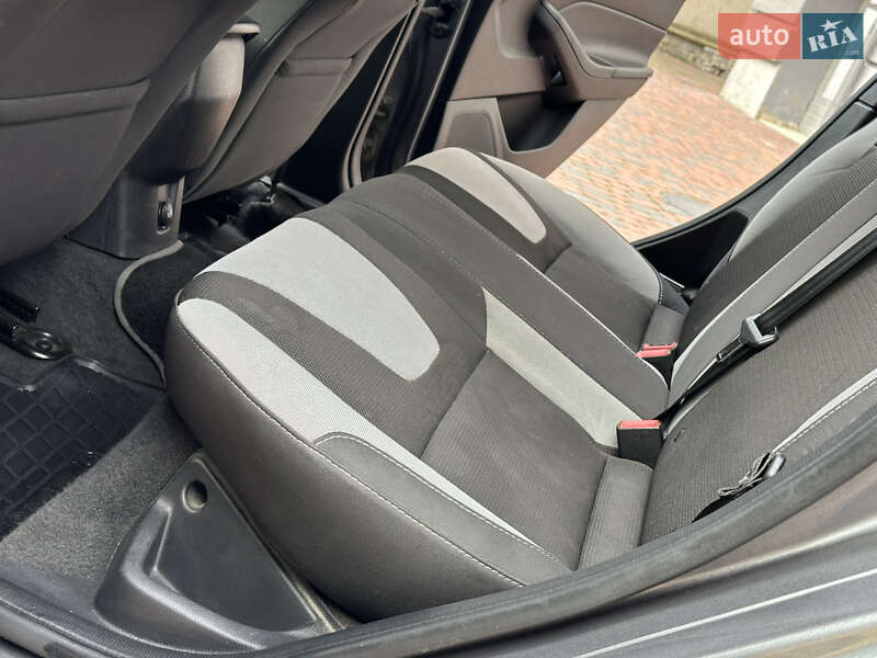 Хэтчбек Ford Focus 2013 в Ивано-Франковске