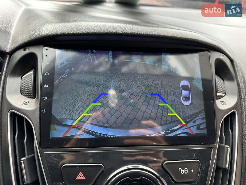 Хэтчбек Ford Focus 2013 в Ивано-Франковске