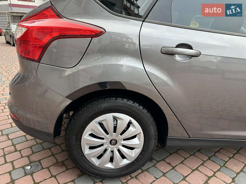 Хэтчбек Ford Focus 2013 в Ивано-Франковске