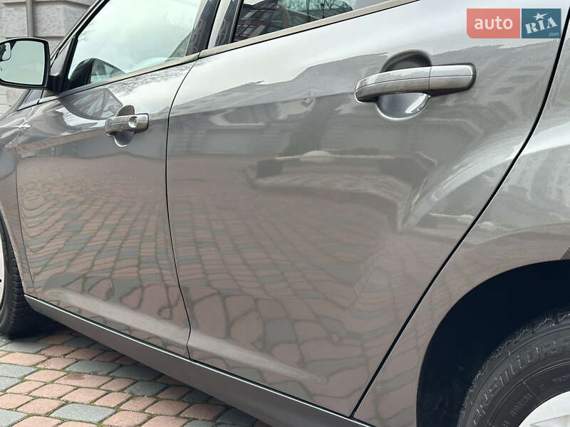 Хэтчбек Ford Focus 2013 в Ивано-Франковске