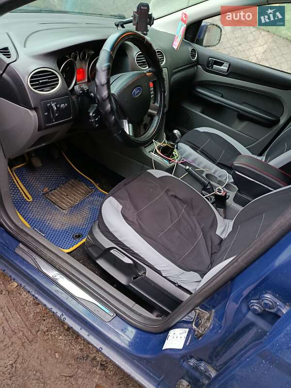 Хэтчбек Ford Focus 2008 в Киеве