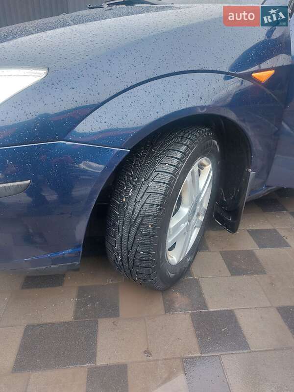 Хэтчбек Ford Focus 2003 в Павлограде