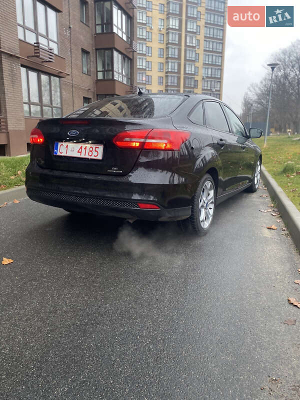 Седан Ford Focus 2015 в Чернигове