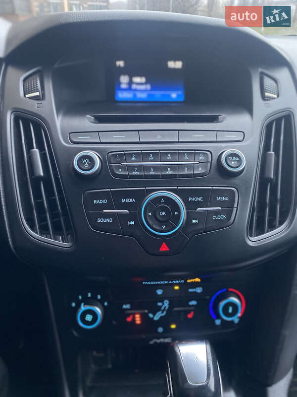 Седан Ford Focus 2015 в Чернигове