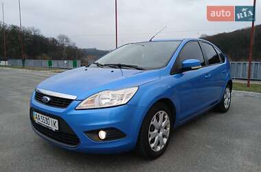 Хэтчбек Ford Focus 2010 в Обухове