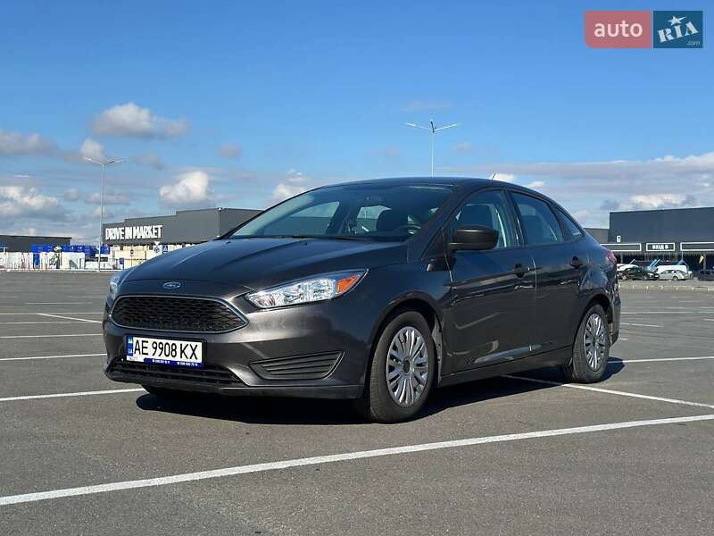 Седан Ford Focus 2015 в Днепре