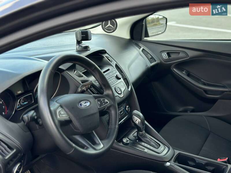 Седан Ford Focus 2015 в Днепре