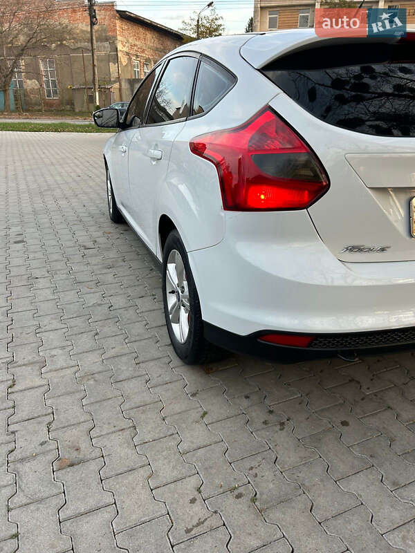 Хэтчбек Ford Focus 2014 в Черновцах