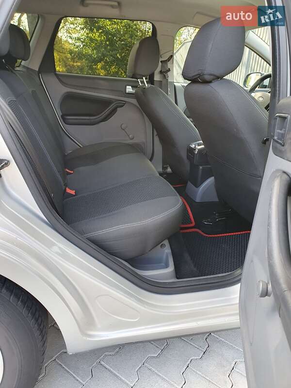 Универсал Ford Focus 2010 в Черновцах