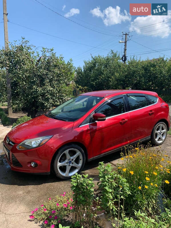 Хэтчбек Ford Focus 2012 в Сумах