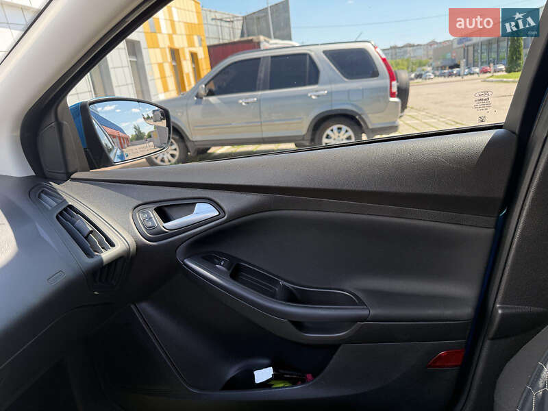 Седан Ford Focus 2016 в Киеве
