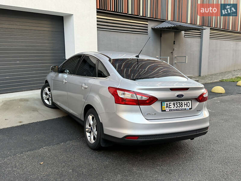 Седан Ford Focus 2011 в Дніпрі