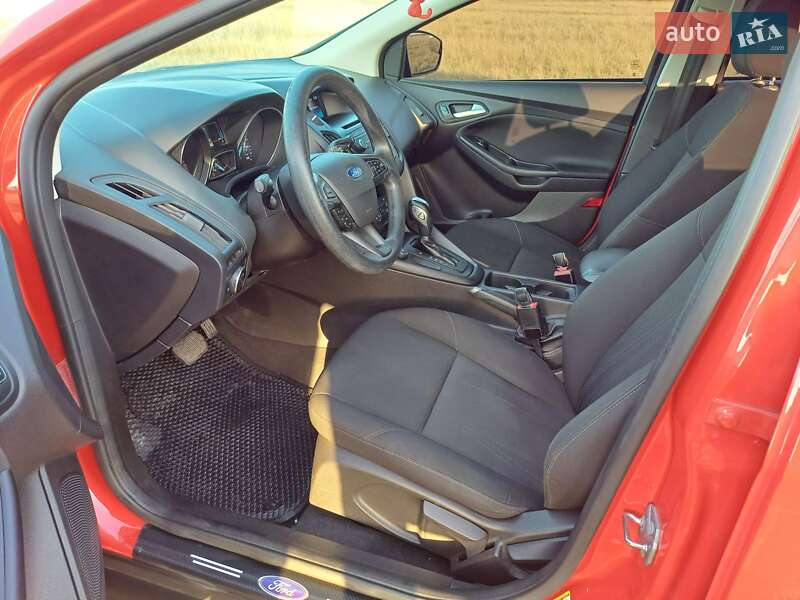 Хэтчбек Ford Focus 2015 в Днепре