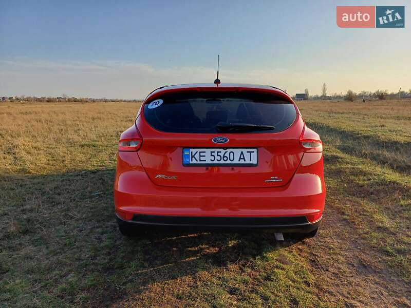 Хэтчбек Ford Focus 2015 в Днепре