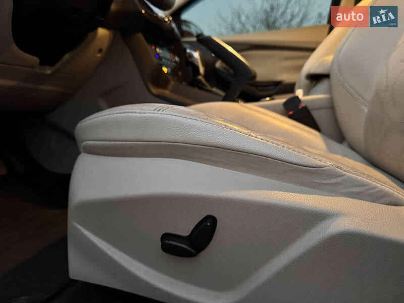 Хетчбек Ford Focus 2012 в Южному фото 32 Хетчбек Ford Focus 2012 в Южному