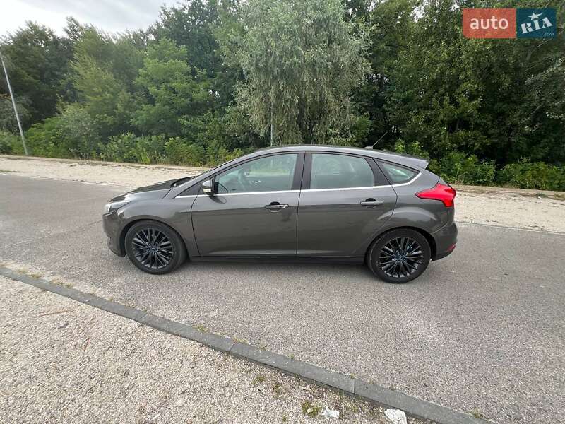 Хэтчбек Ford Focus 2015 в Днепре