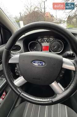 Хэтчбек Ford Focus 2011 в Киеве