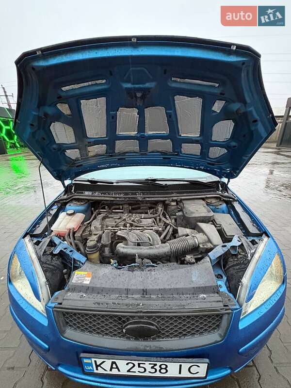 Хэтчбек Ford Focus 2006 в Вишневом фото 14 Хэтчбек Ford Focus 2006 в Вишневом