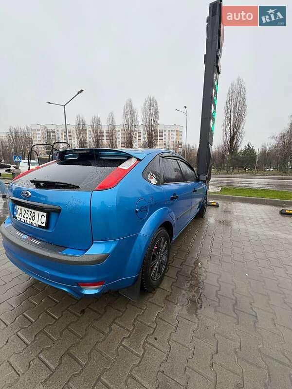 Хэтчбек Ford Focus 2006 в Вишневом фото 7 Хэтчбек Ford Focus 2006 в Вишневом