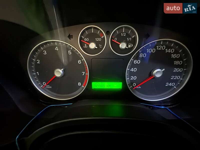 Хэтчбек Ford Focus 2006 в Вишневом фото 23 Хэтчбек Ford Focus 2006 в Вишневом