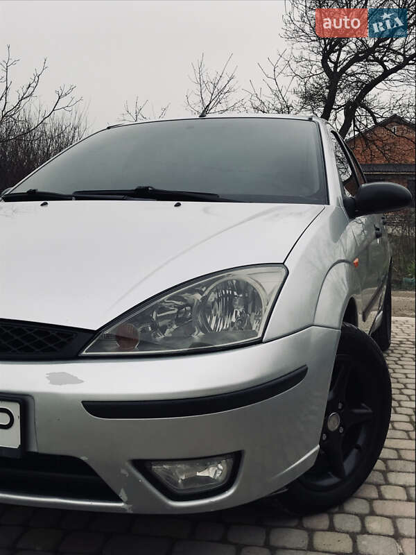 Хэтчбек Ford Focus 2003 в Рогатине