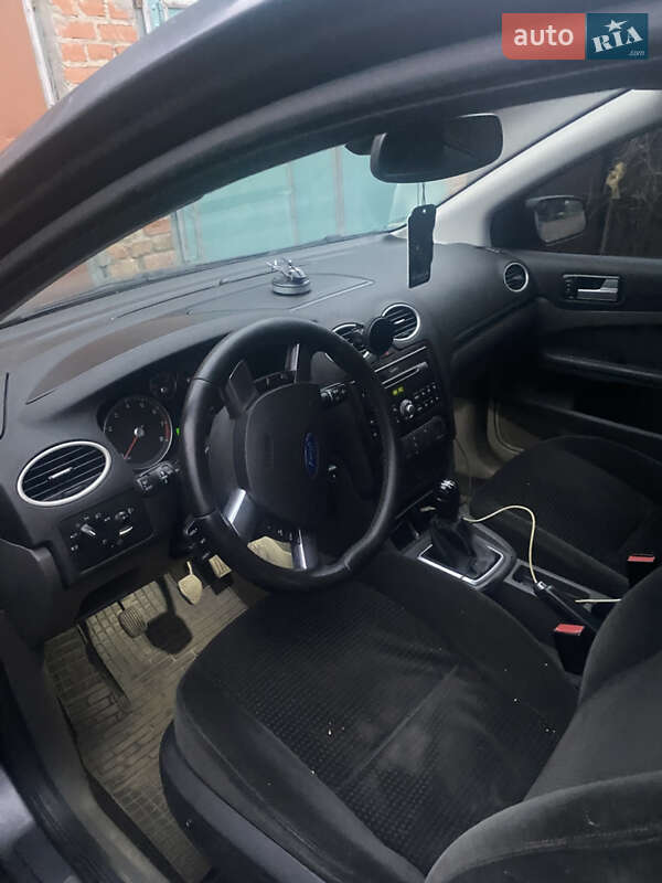 Седан Ford Focus 2005 в Карловке фото 9 Седан Ford Focus 2005 в Карловке