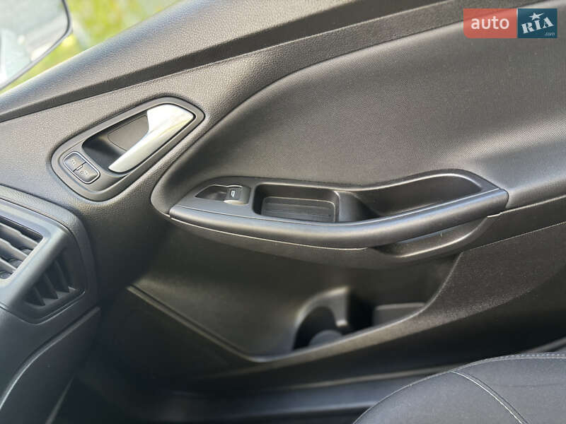 Седан Ford Focus 2015 в Миколаєві