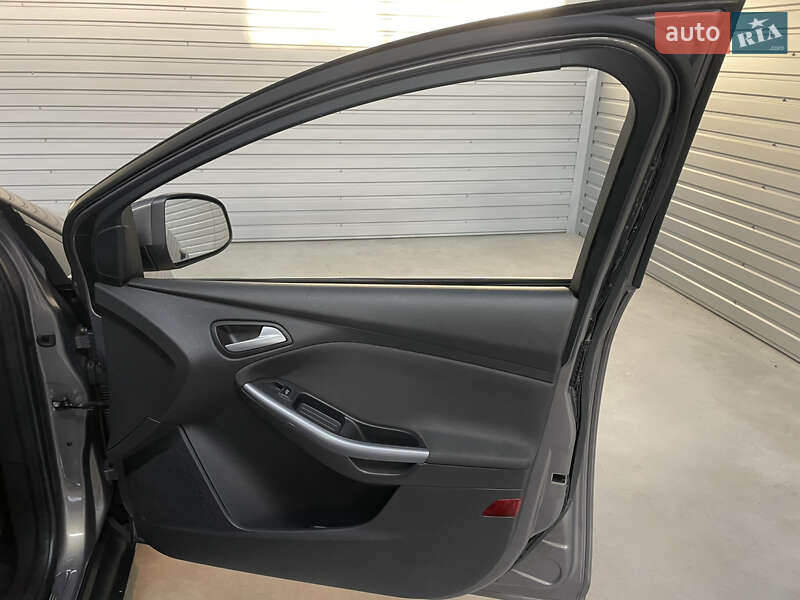 Хетчбек Ford Focus 2012 в Стрию