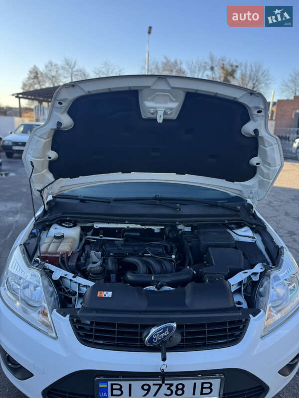 Хетчбек Ford Focus 2011 в Лубнах фото 24 Хетчбек Ford Focus 2011 в Лубнах