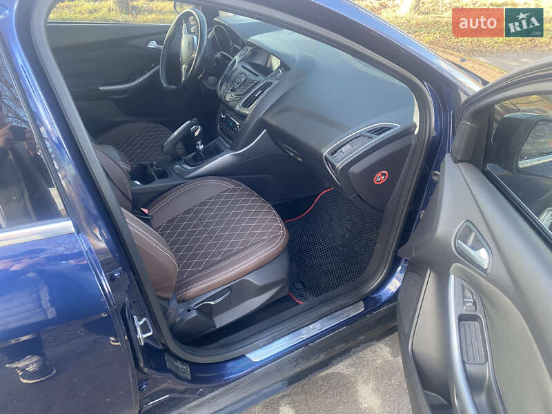 Універсал Ford Focus 2011 в Зорі