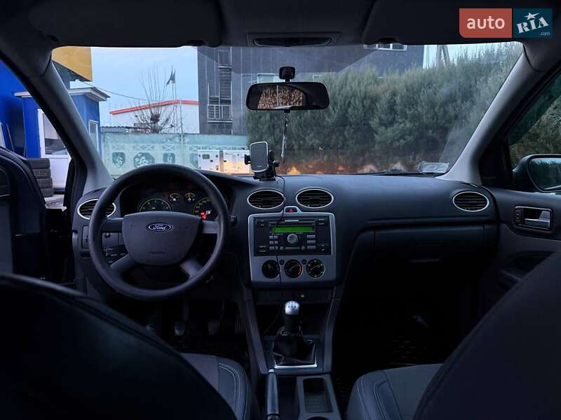 Хэтчбек Ford Focus 2006 в Киеве