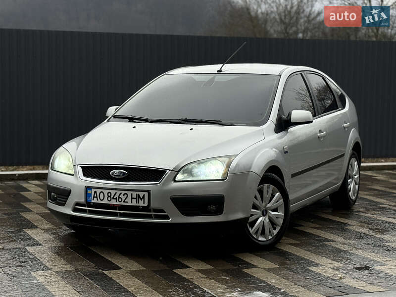 Хэтчбек Ford Focus 2006 в Сваляве