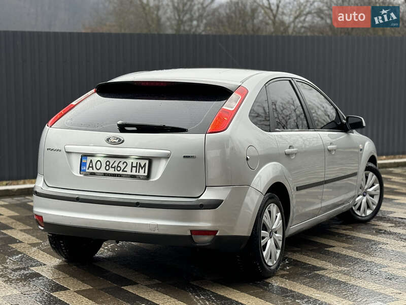 Хэтчбек Ford Focus 2006 в Сваляве
