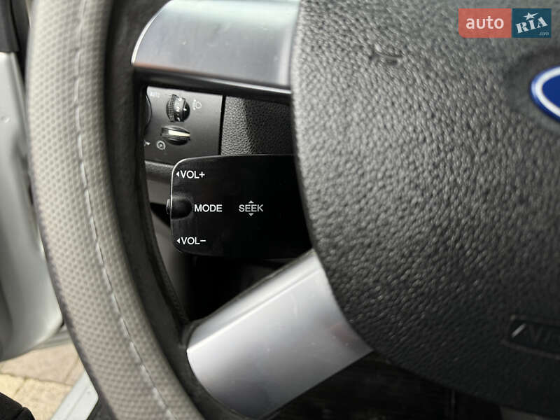 Хэтчбек Ford Focus 2006 в Сваляве