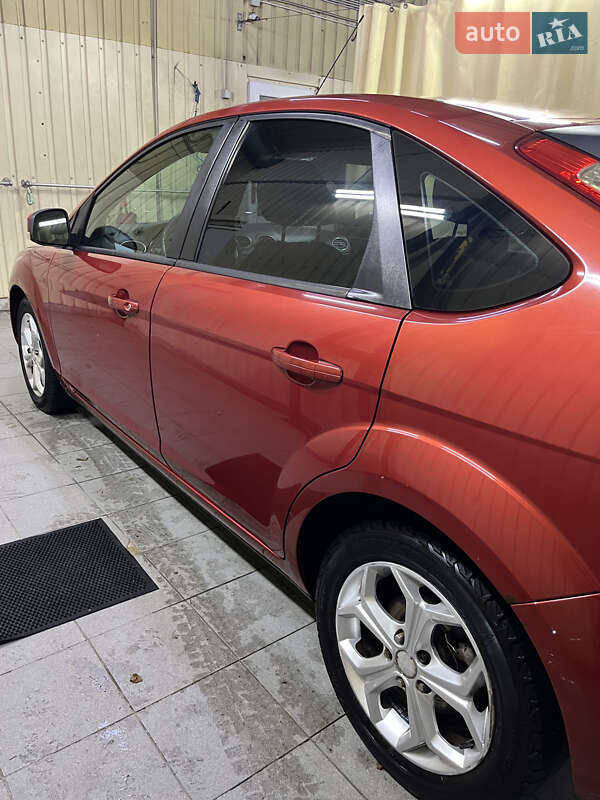 Хэтчбек Ford Focus 2008 в Киеве