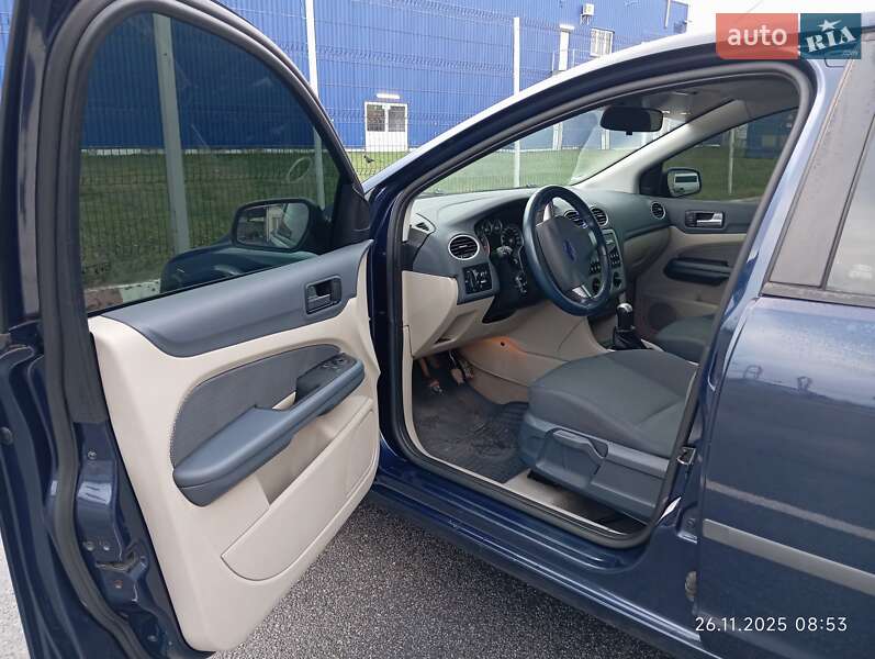 Хэтчбек Ford Focus 2004 в Виннице