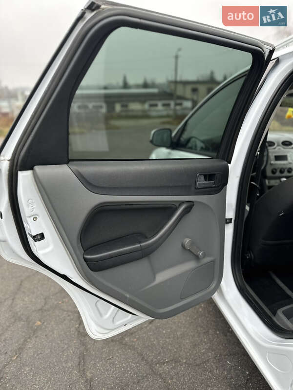 Универсал Ford Focus 2010 в Ровно